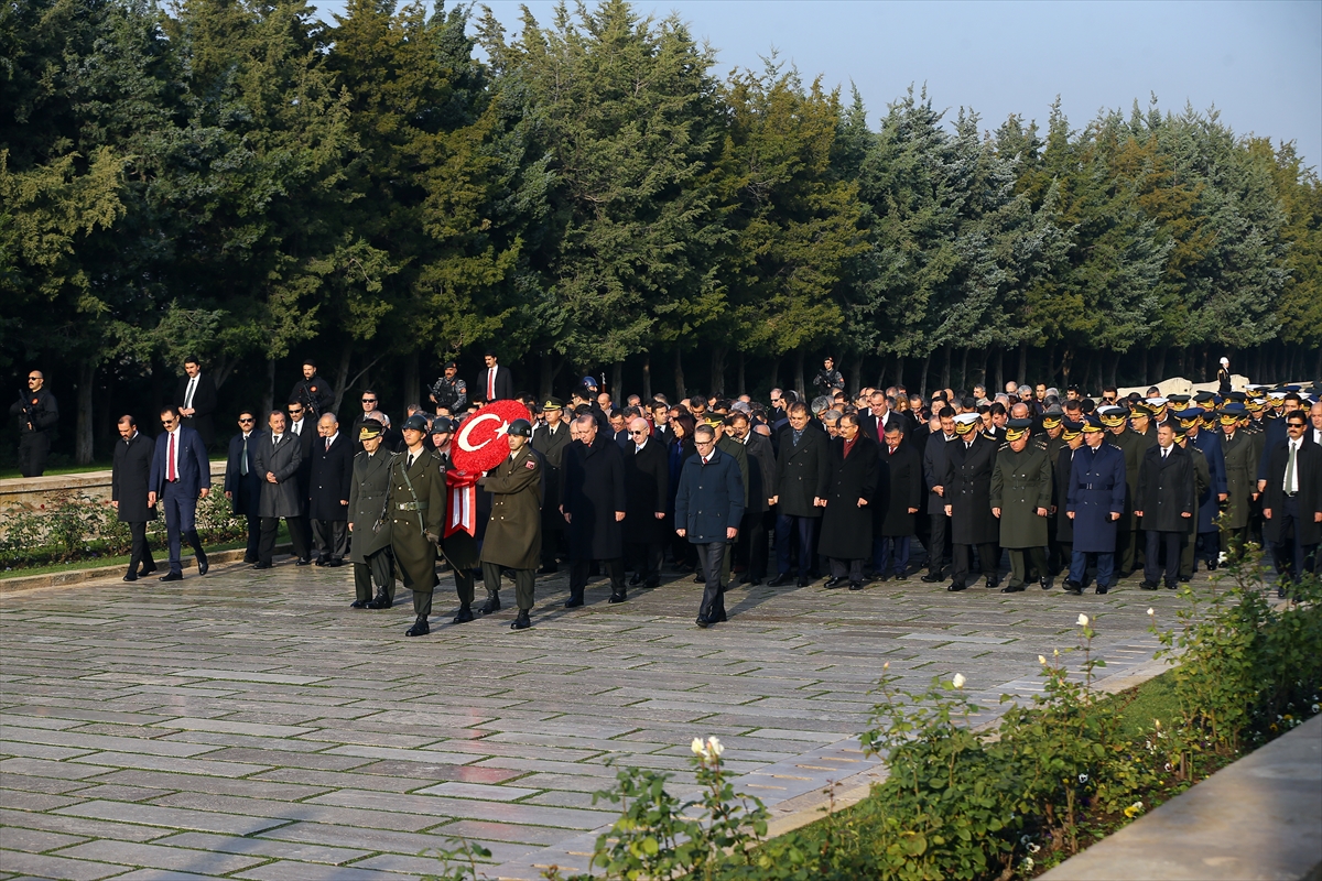 Devletin erkanı Anıtkabir'de 8