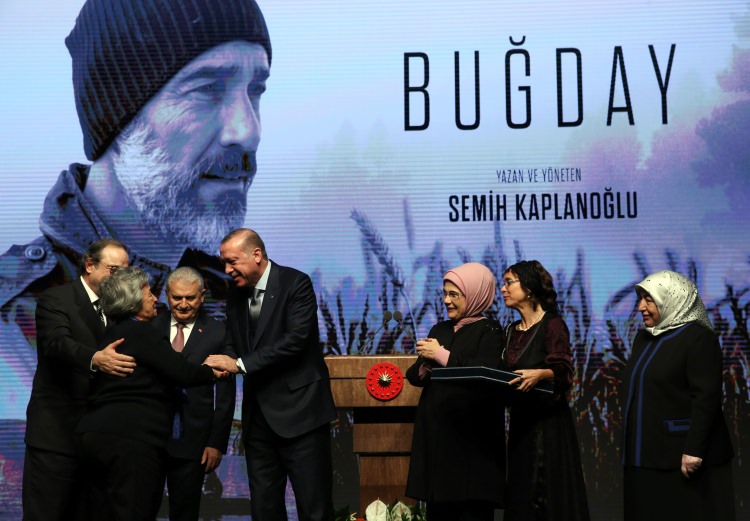 Cumhurbaşkanı Erdoğan Buğday filminin galasına ev sahipliği yaptı 10