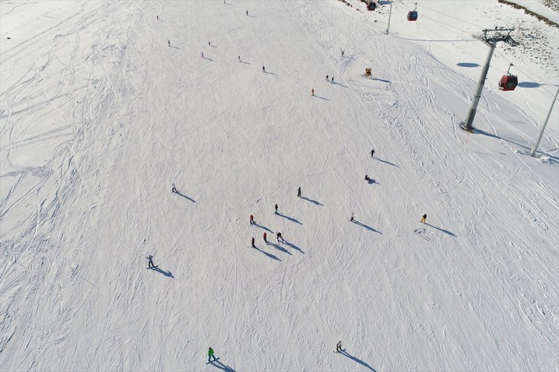 Erciyes Dağı hafta sonu doldu taştı 3