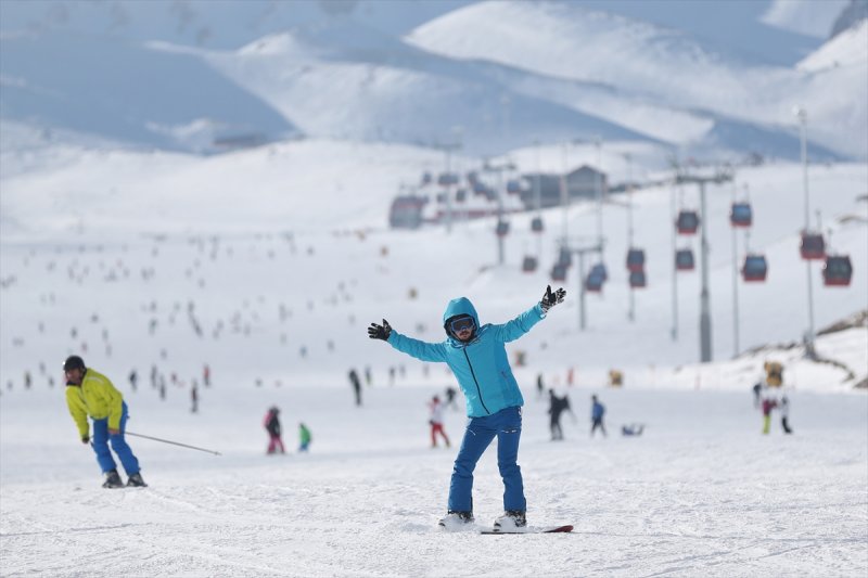 Erciyes Dağı hafta sonu doldu taştı 4