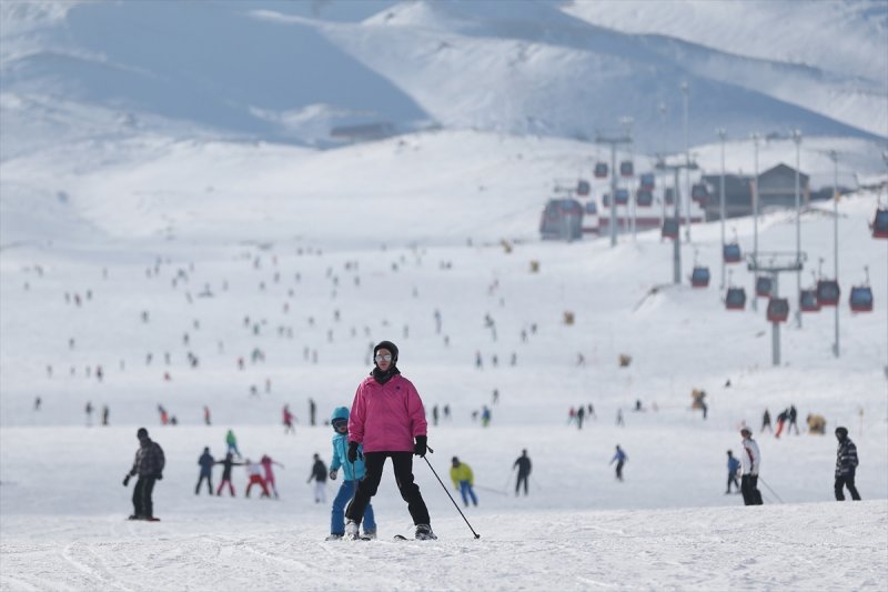 Erciyes Dağı hafta sonu doldu taştı 5