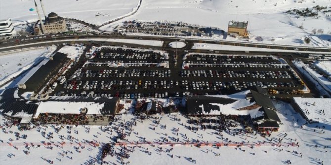 Erciyes Dağı hafta sonu doldu taştı