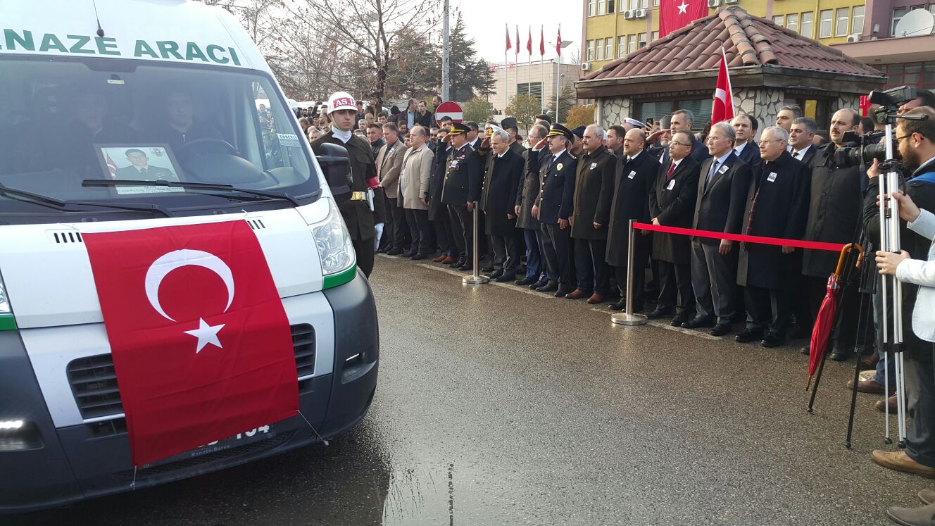 Afrin şehidini benlerce kişi son yolculuğuna uğurladı 17