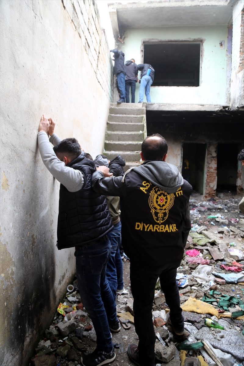 Diyarbakır'da hava destekli narkotik uygulaması 11