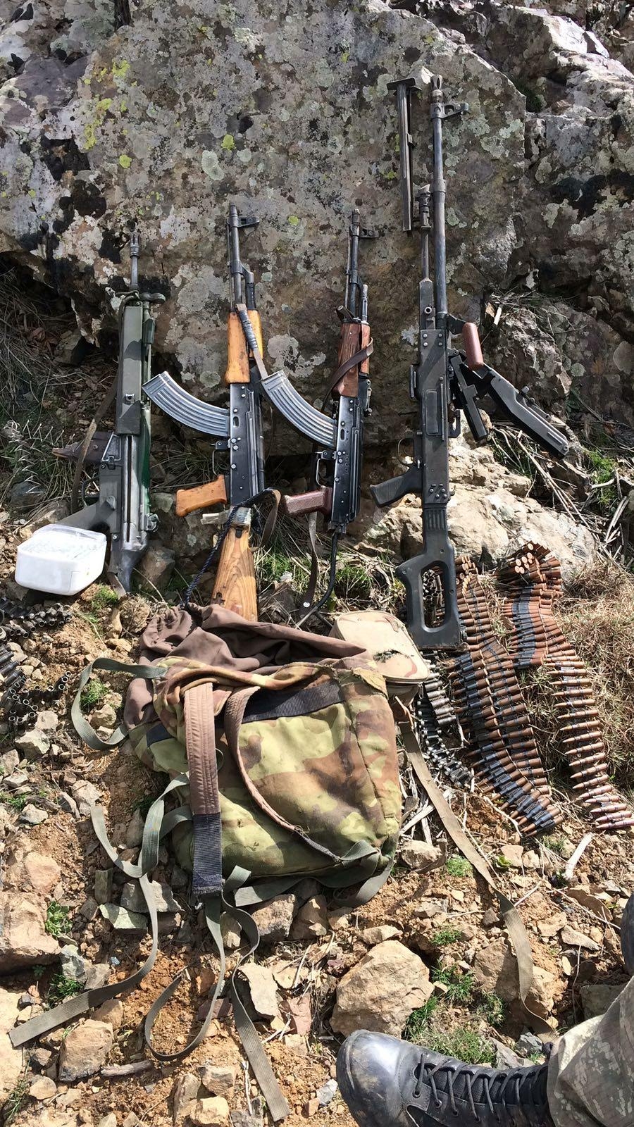 PKK'nın terör kamplarına büyük darbe 12