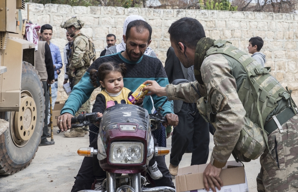 Afrin'de Mehmetçiğe sevgi gösterisi 3