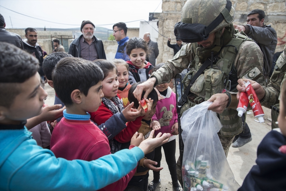 Afrin'de Mehmetçiğe sevgi gösterisi 6