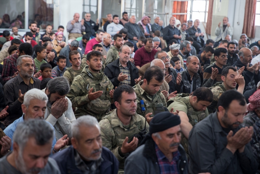 YPG'den temizlenen Afrin'de ilk Cuma namazı 6