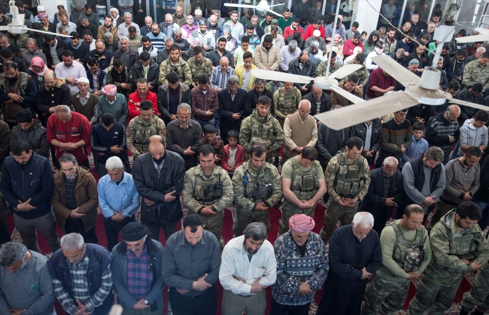 YPG'den temizlenen Afrin'de ilk Cuma namazı 9