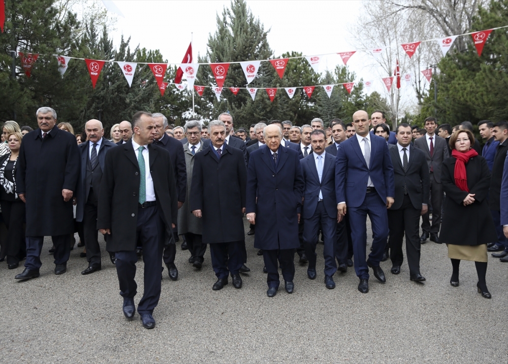 MHP Heyeti Anıtkabir'de 29