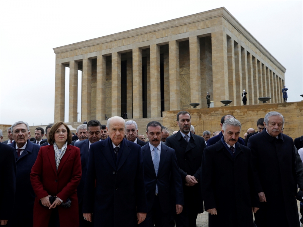 MHP Heyeti Anıtkabir'de 7