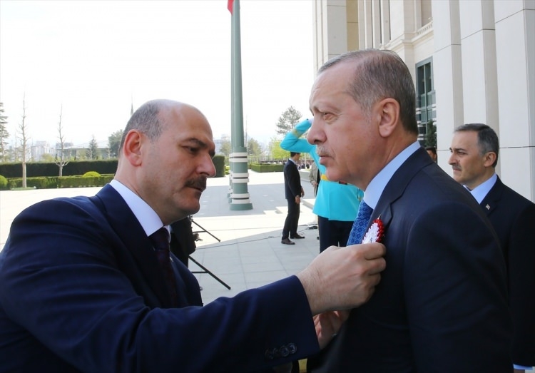 Cumhurbaşkanı Erdoğan, Soylu ve beraberindeki heyeti Külliye'de kab 13