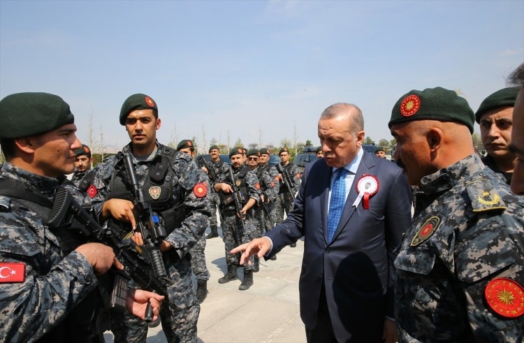 Cumhurbaşkanı Erdoğan, Soylu ve beraberindeki heyeti Külliye'de kab 14