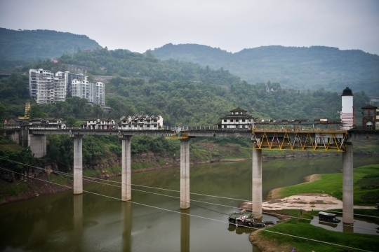 Çin'deki sıra dışı köprü! 11