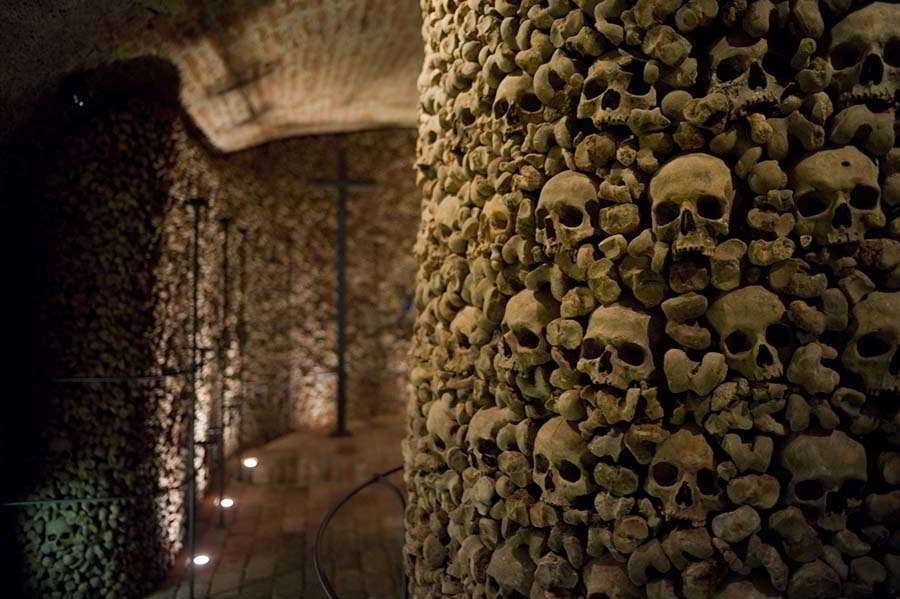 Paris’te Yeraltı Mezarı: Catacombes de Paris 3