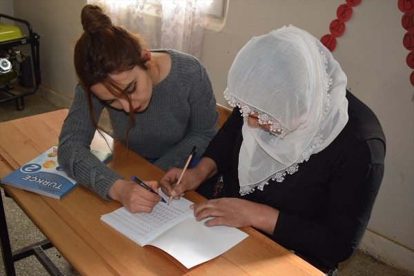 Bitlisli kadınlara okuma yazma 5