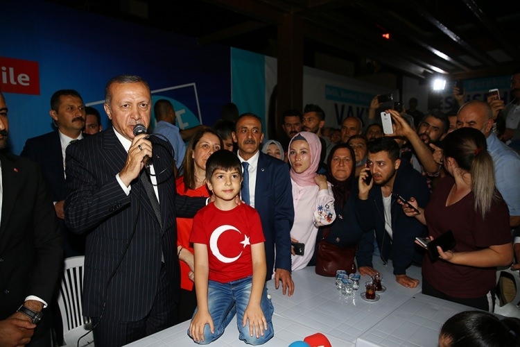 Cumhurbaşkanı Erdoğan kıraathanede 7