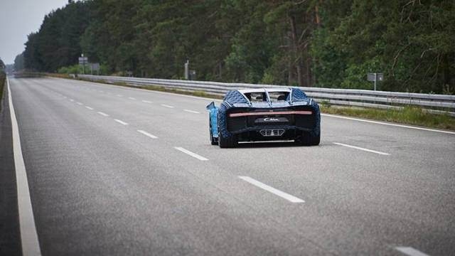 Bugatti Chiron'u bakın neyle kapladılar!... 7