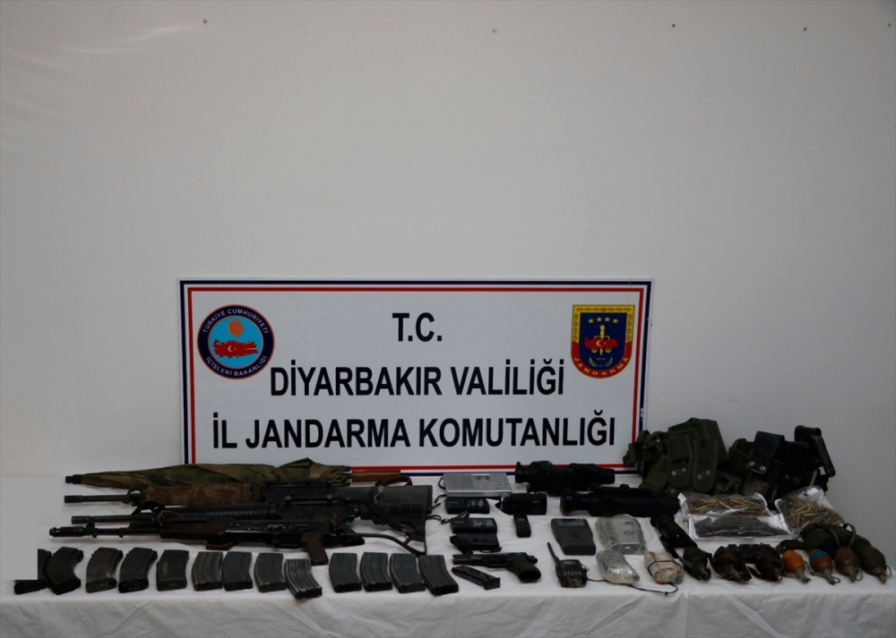 Diyarbakır'da saldırı hazırlığındaki 3 PKK'lı terörist yakalan 1