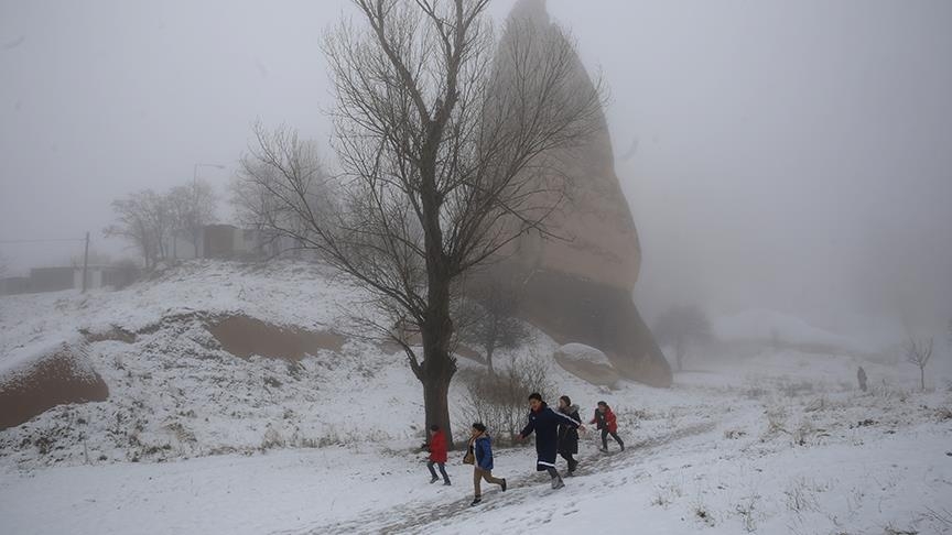Kapadokya'da kar yağışı ve ardından etkili olan sis, güzel görüntül 3