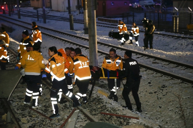 Ankara'da Yüksek Hızlı Tren kaza yaptı! 27