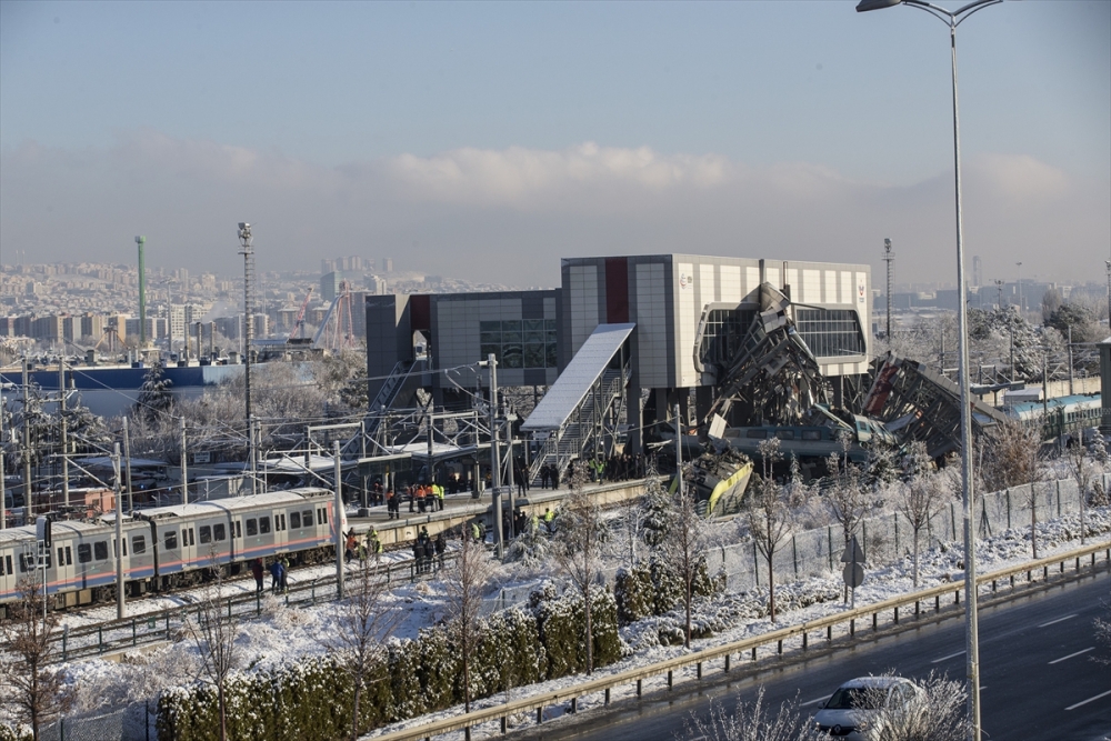 Ankara'da Yüksek Hızlı Tren kaza yaptı! 36