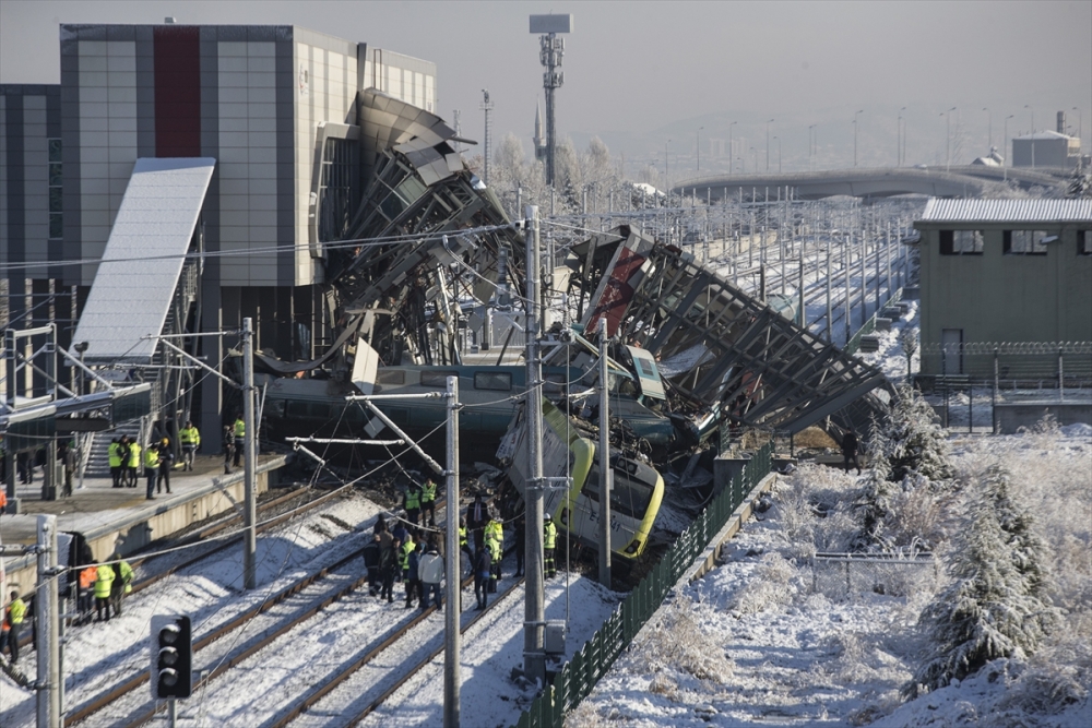 Ankara'da Yüksek Hızlı Tren kaza yaptı! 37