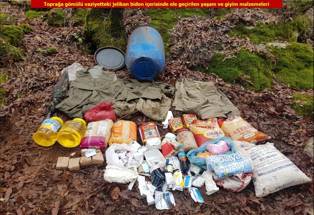 PKK'lı teröristlerin barındığı yerler imha edildi! 12