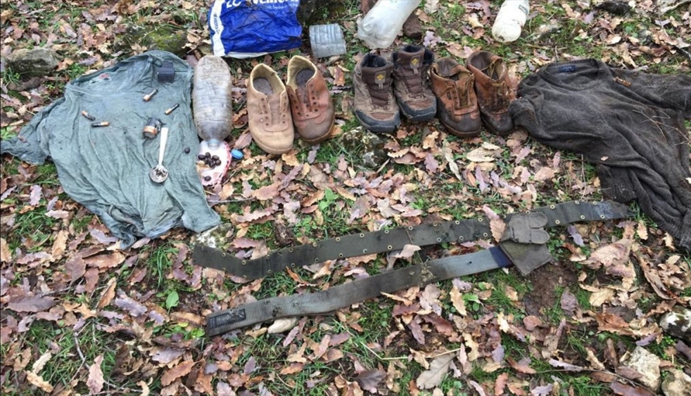 PKK'lı teröristlerin barındığı yerler imha edildi! 4