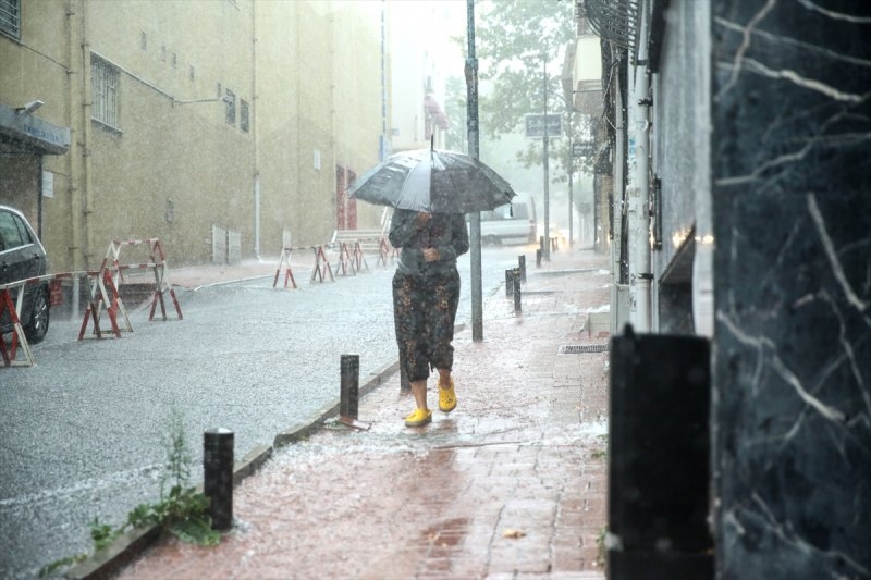 İstanbul'dan yağmur manzaraları... 10