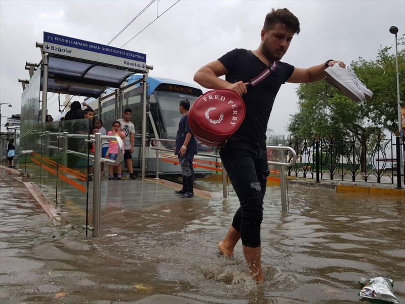 İstanbul'dan yağmur manzaraları... 12