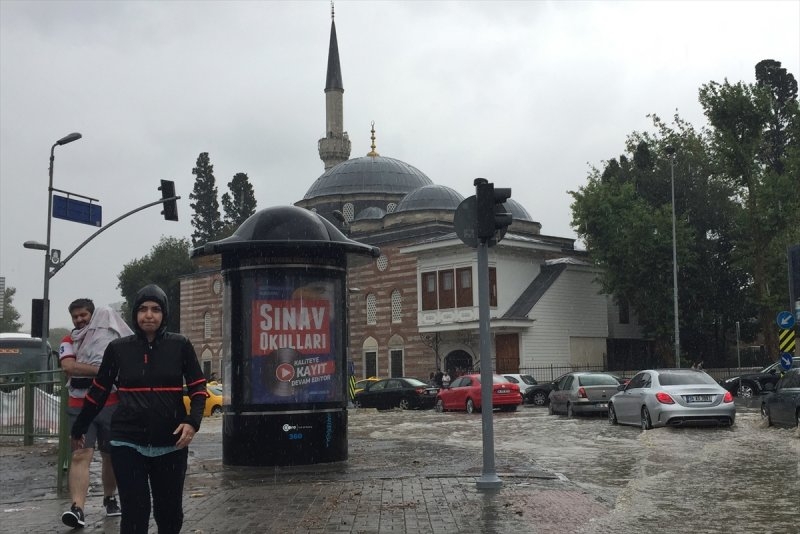 İstanbul'dan yağmur manzaraları... 25