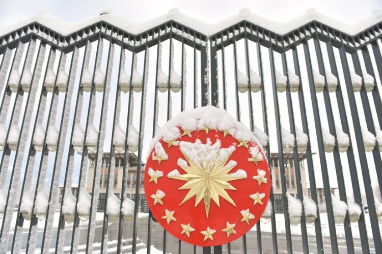 Cumhurbaşkanlığı Külliyesi beyaza büründü! 13