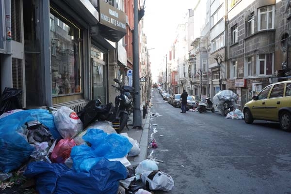 Maaş krizinde son perde... Şişli çöp yığınına döndü 4