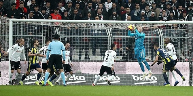 Tarihi Beşiktaş-Fenerbahçe derbisinin ardından capsler patladı