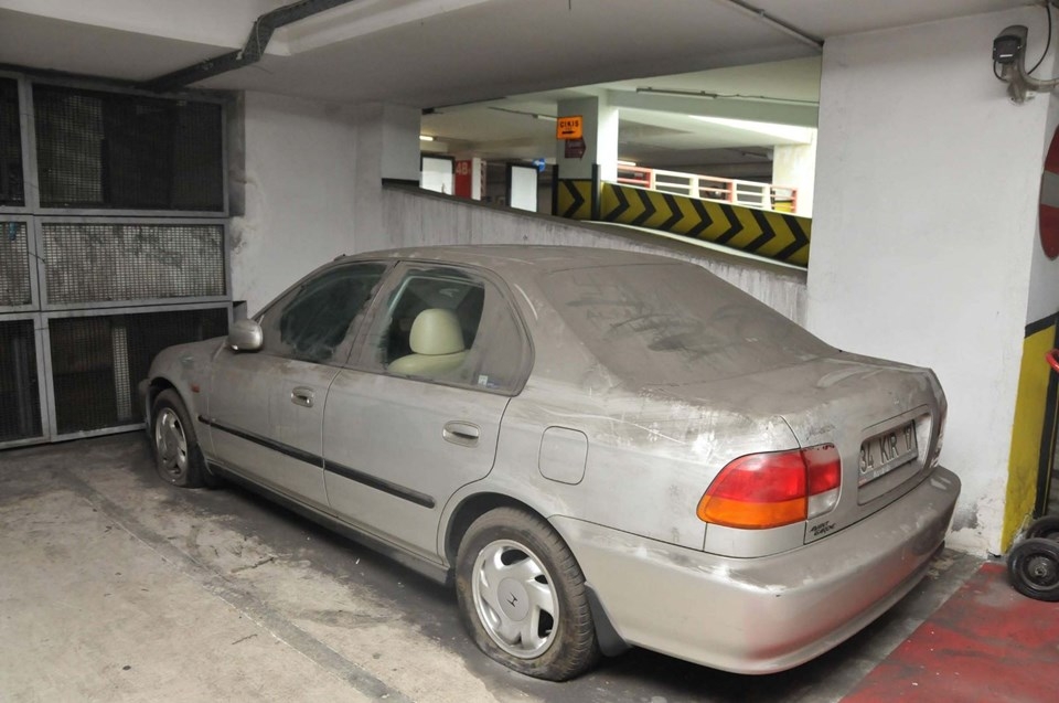 Atatürk Havalimanı otoparkında unutulan araçlar 13