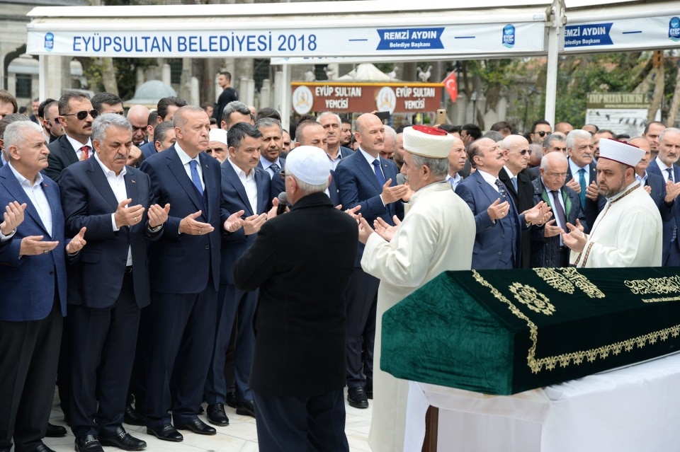 Beraber omuz verdiler! Hayati Yazıcı'nın acı günü... 10