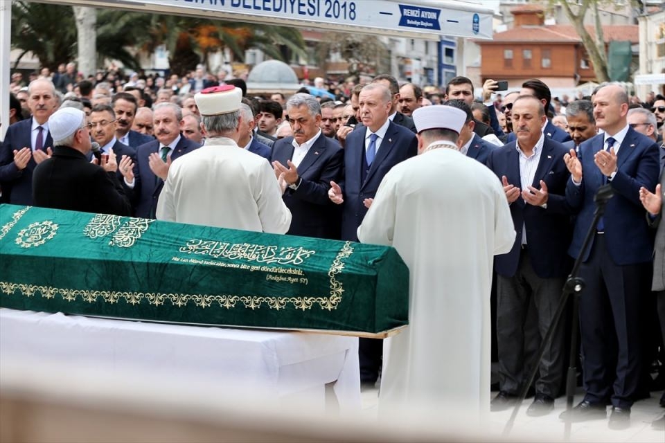 Beraber omuz verdiler! Hayati Yazıcı'nın acı günü... 13