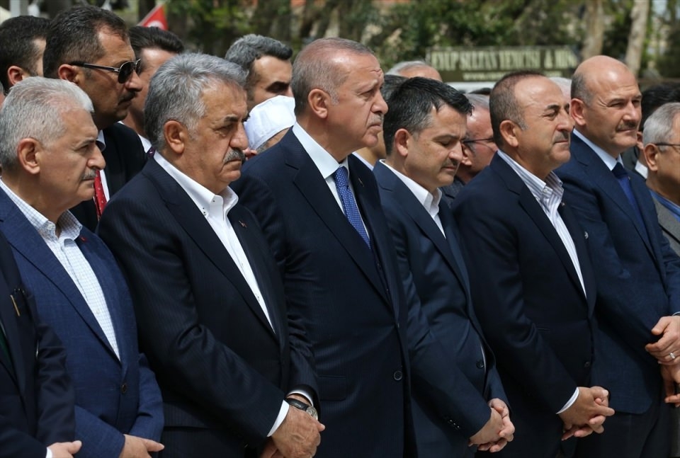 Beraber omuz verdiler! Hayati Yazıcı'nın acı günü... 5