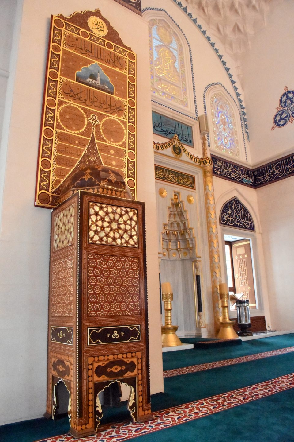 Japonya'da bir Türk eseri 'Tokyo Camisi' 10