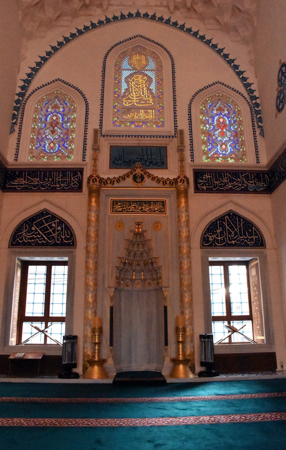 Japonya'da bir Türk eseri 'Tokyo Camisi' 11