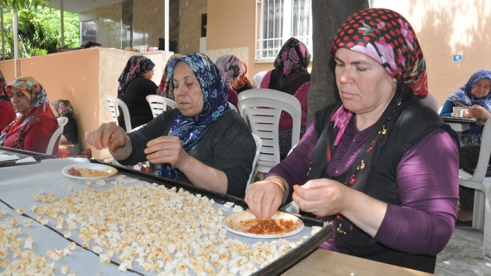 Ramazan lezzetlerini imece usulü hazırlıyorlar! 14