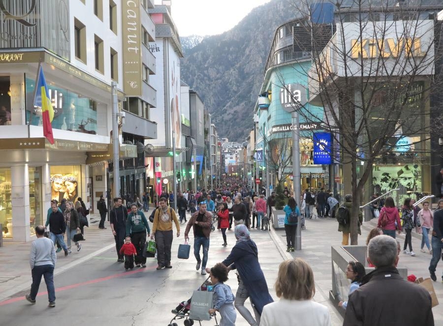 Genç nüfusumuz Avrupa'da birçok ülkeyi solladı: 13 milyon 26