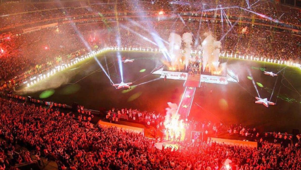 Galatasaray 22. şampiyonluğunu taraftarıyla birlikte kutladı 1
