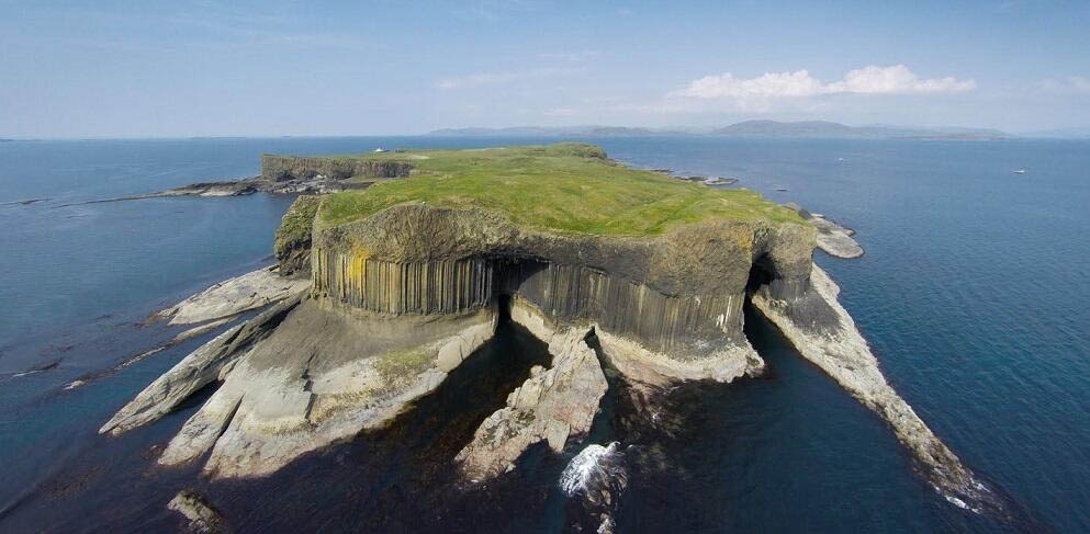 İskoçya'da şarkı söyleyen 60 milyon yıllık mağara 1