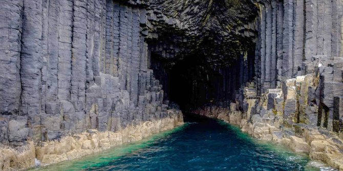 İskoçya'da şarkı söyleyen 60 milyon yıllık mağara