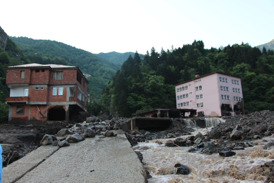 Trabzon'un Araklı ilçesindeki sel felaketi 26