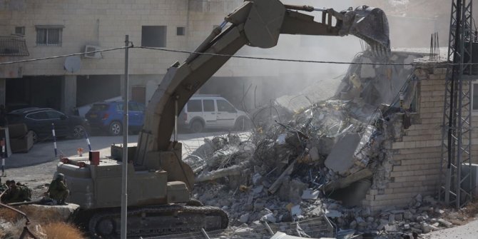 Doğu Kudüs'te yıkım gerginliği! Evleri yıkmaya başladılar