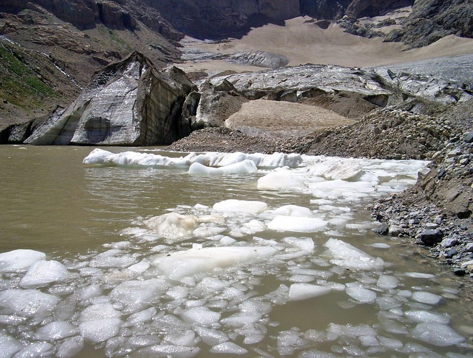 20 bin yıllık Cilo buzları eriyor 1