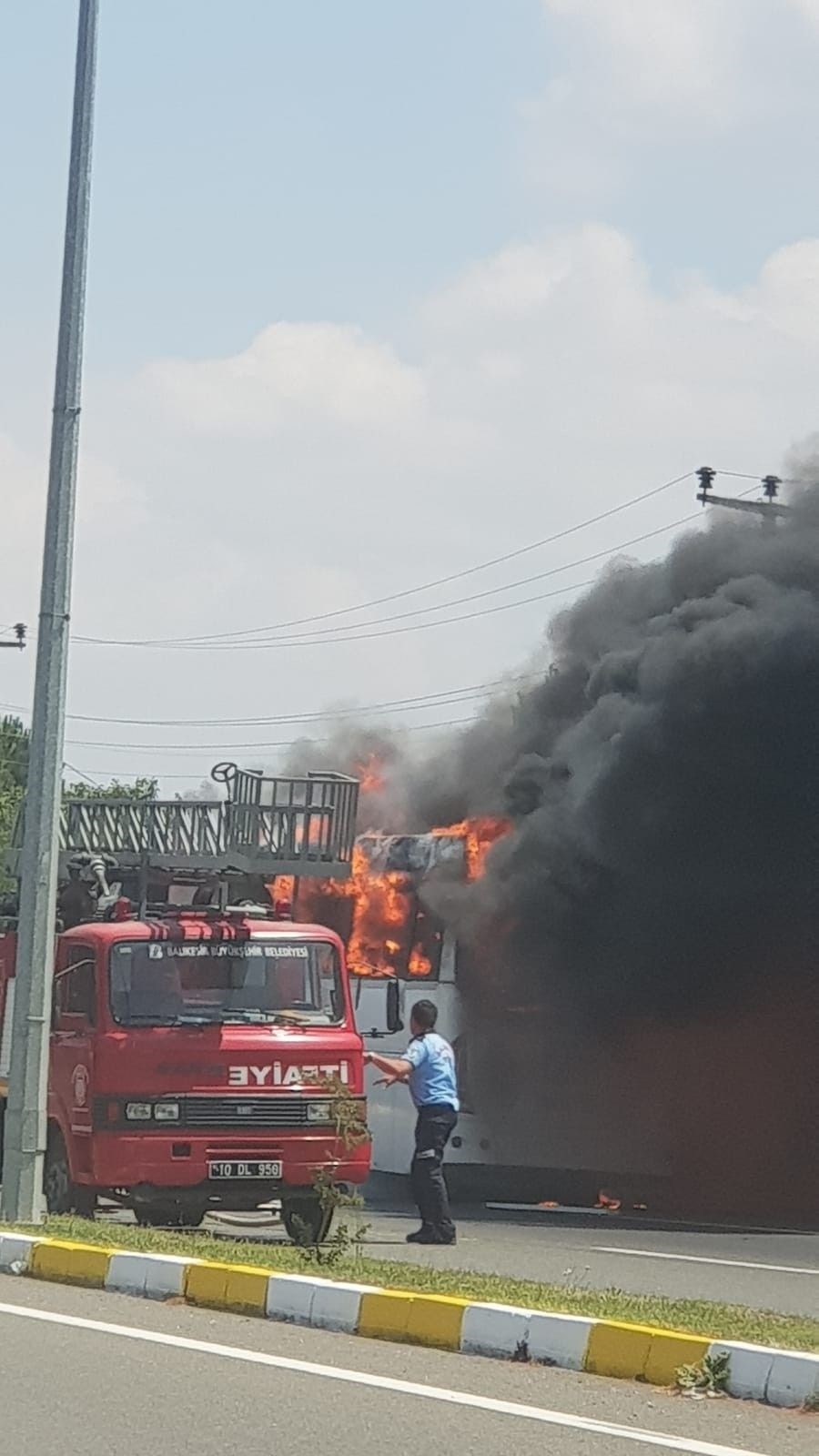 Balıkesir'de yolcu otobüsünde yangın: 5 ölü 1